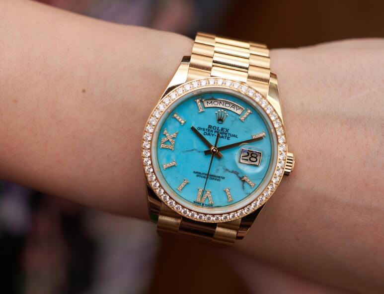New replication watches sales are made of gold.